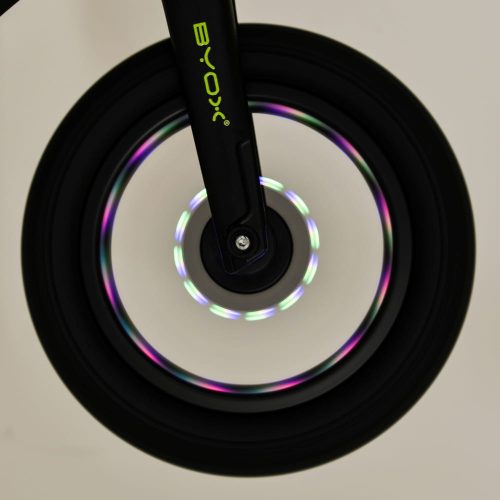 BYOX - NIMBUS futóbicikli 12es fújható, világító kerekekkel PINK