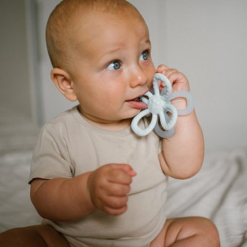BabyOno 1596/02 - Szilikon Virág Rágóka Kék