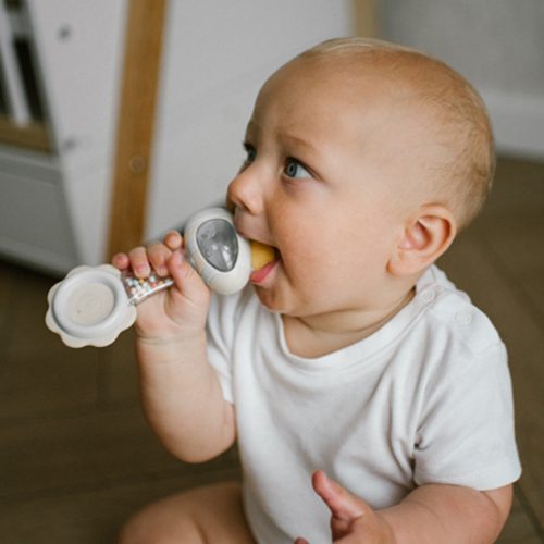 BabyOno 1591 - Csörgő rágókával