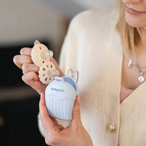 BabyOno 1656/01 - Cumitartó Szilikon Kék