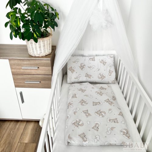 Álomfelhő bézs – 2 részes babaágynemű szett szivárványos maci mintával, 100% pamut – Zsebi Baba Shop