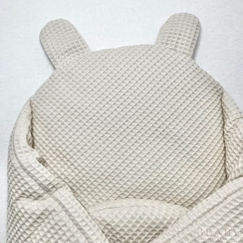 Kókuszpólya – Bézs waffle pamut, 75×75 cm – Uniszex, biztonsági csattal, kókuszbetéttel – Zsebi Baba Shop