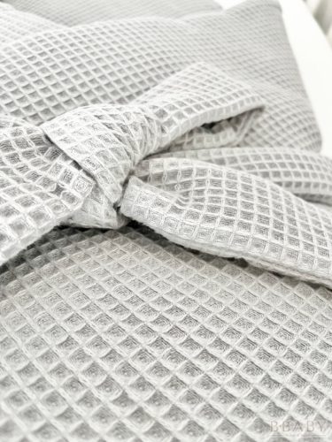 Kókuszpólya – Szürke waffle pamut, 75X75 cm – Uniszex, biztonsági csattal, kókuszbetéttel – Zsebi Baba Shop