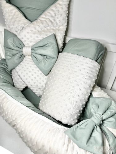 Kókuszpólya Joey – Krém minky és olívazöld pamut, 80×80 cm – Uniszex, masnis, kókuszbetéttel – Zsebi Baba Shop
