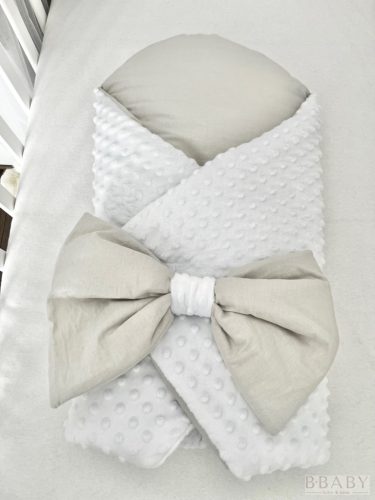 Kókuszpólya – Ross fehér minky és szürke pamut, 80×80 cm – Uniszex, masnival és kókuszbetéttel – Zsebi Baba Shop
