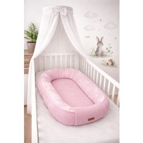 PinkyWinky waffle és rózsaszín wellsoft babafészek – érzékszervi fejlesztés és nyugodt pihenés újszülötteknek – Zsebi Baba Shop