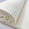 Vanília waffle babatakaró 70x90 cm – természetes pamut, OEKO-TEX, légáteresztő – babatermék 3. kép