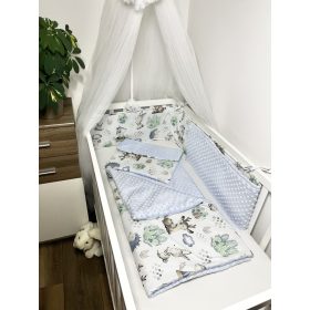 Bbaby 3 részes egybevarrt babaágynemű – Sün Balázs és erdei barátai, világoskék minkyvel, egyenes fejvédővel – Zsebi Baba Shop