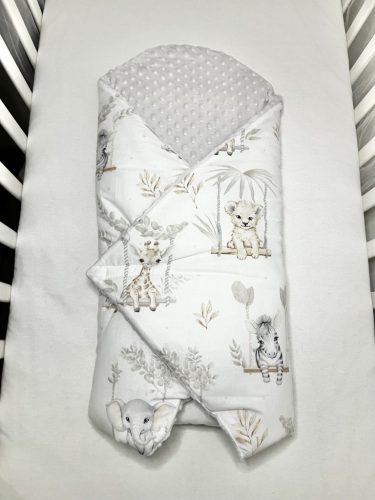 Bbaby kókuszpólya – Afrikai Kaland, halványszürke minky és zsiráfos pamutvászon, kivehető kókuszbetéttel – Zsebi Baba Shop