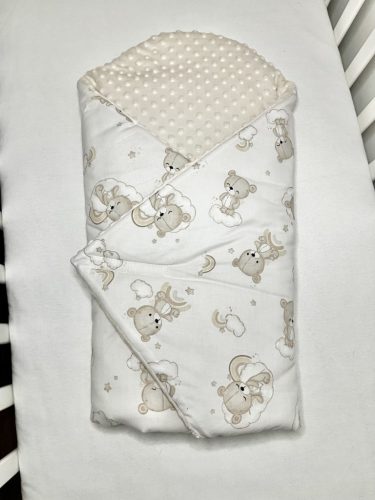 Bbaby kókuszpólya – Álomfelhő Mackó Szivárványos, bézs minky és mackós pamutvászon, kivehető kókuszbetéttel – Zsebi Baba Shop
