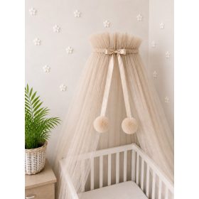   Krém tüll baldachin függöny pomponnal – 150x600 cm dekoratív babaszoba kiegészítő