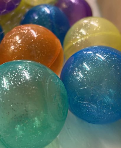 Pilsan 100dbos 6 cmes csillogós labda CSILLOGÓS – Zsebi Baba Shop