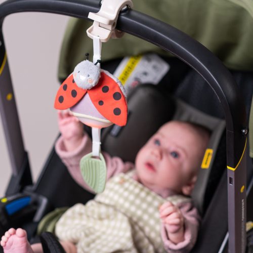 Taf Toys felhúzós zenélõ játék babakocsira katica 13245 – Zsebi Baba Shop