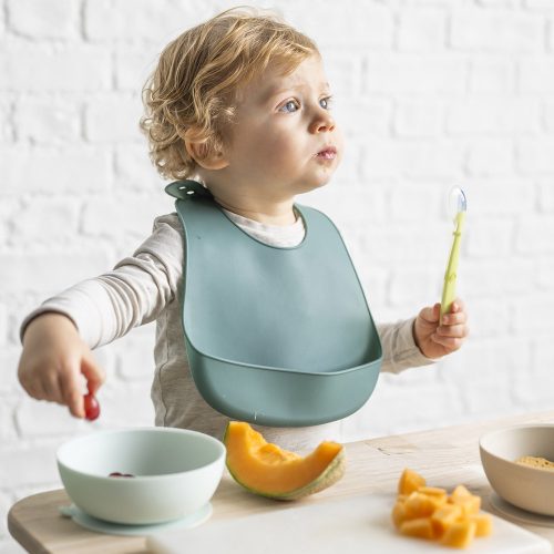 Nattou étkészlet szilikon 4 részes ivópohárral zöld – Zsebi Baba Shop