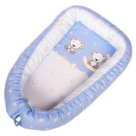 DOMBABY Babafészek  50x75cm  KÉK CSILLAGOS – Zsebi Baba Shop