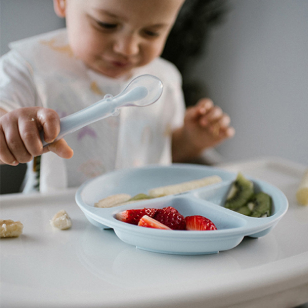 BabyOno 1482/01 -  Szilikon Tapadókorongos Lapos Tányér/Kék – babatermék