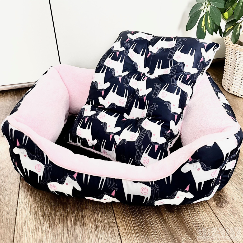 Pink Unikornis S kutyafekhely – Kicsi kuckó 2–5 kg-ig | Puha wellsoft & vízlepergető huzat – babakocsi
