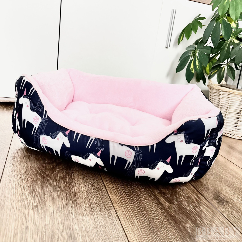 Pink Unikornis S kutyafekhely – Kicsi kuckó 2–5 kg-ig | Puha wellsoft & vízlepergető huzat – babakocsi