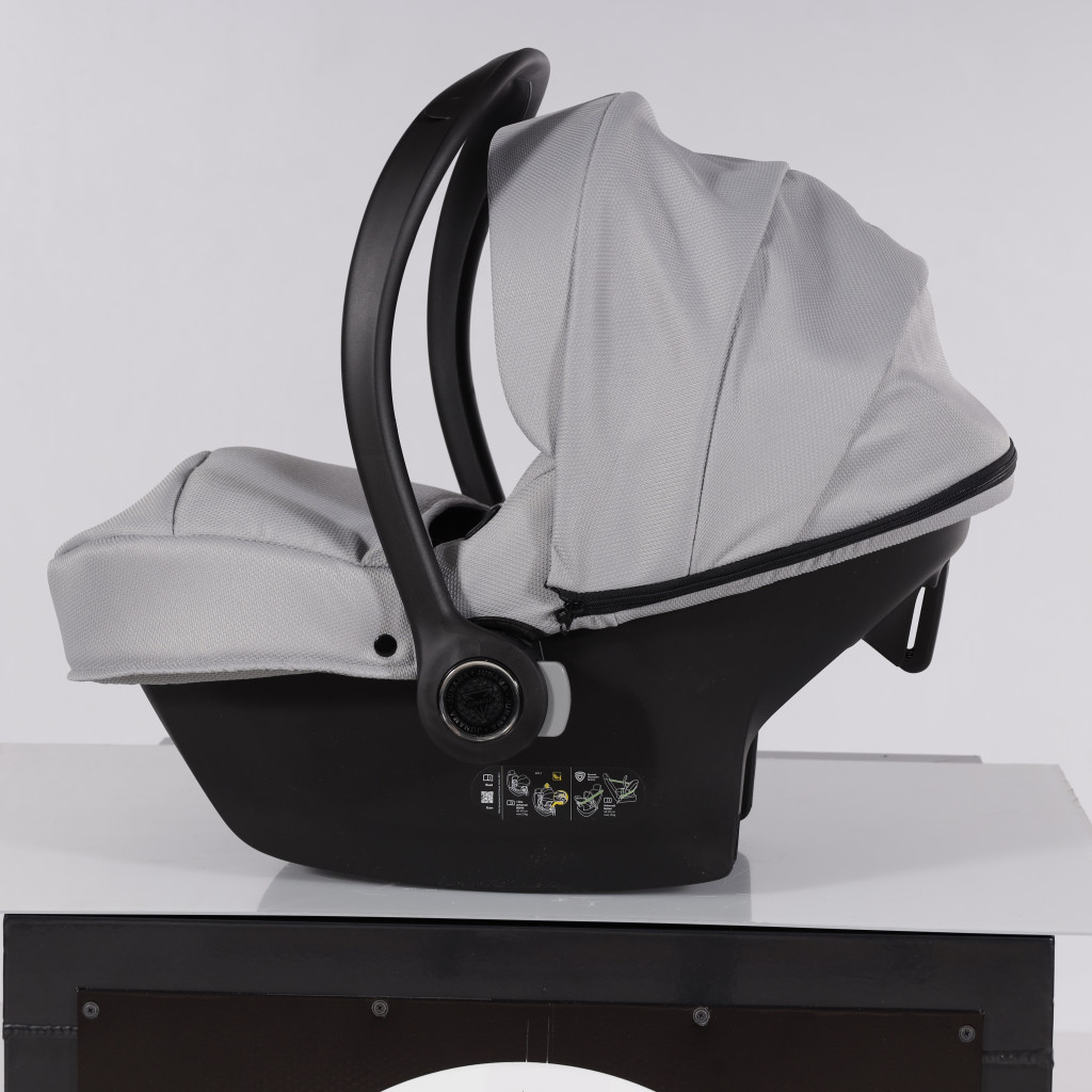 Junama COMFY V3 - 01 Szín – babakocsi