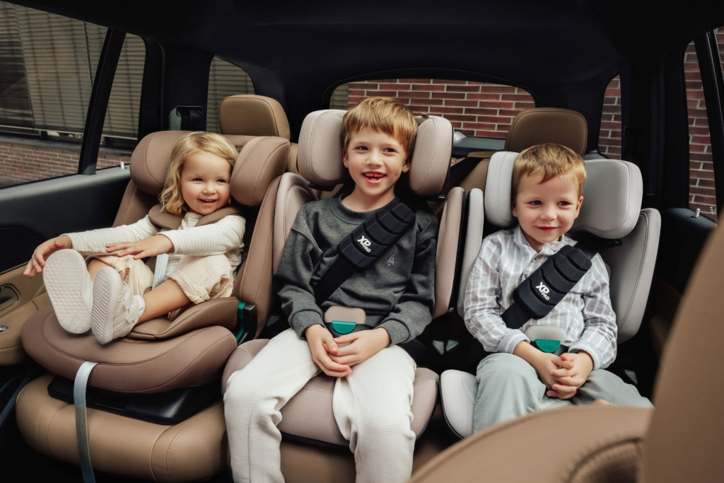 BRITAX RÖMER Kidfix i-Size Soft Taupe – autósülés