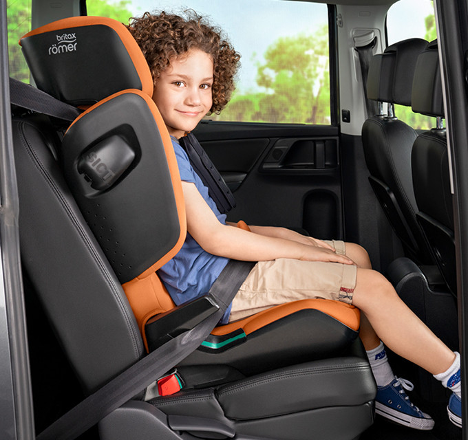 BRITAX RÖMER Kidfix i-Size Cosmos Black – autósülés