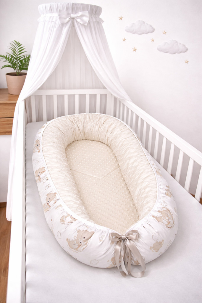 Bbaby babafészek – Álomfelhő Mackó Szivárványos, bézs minky és mackós pamutvászon