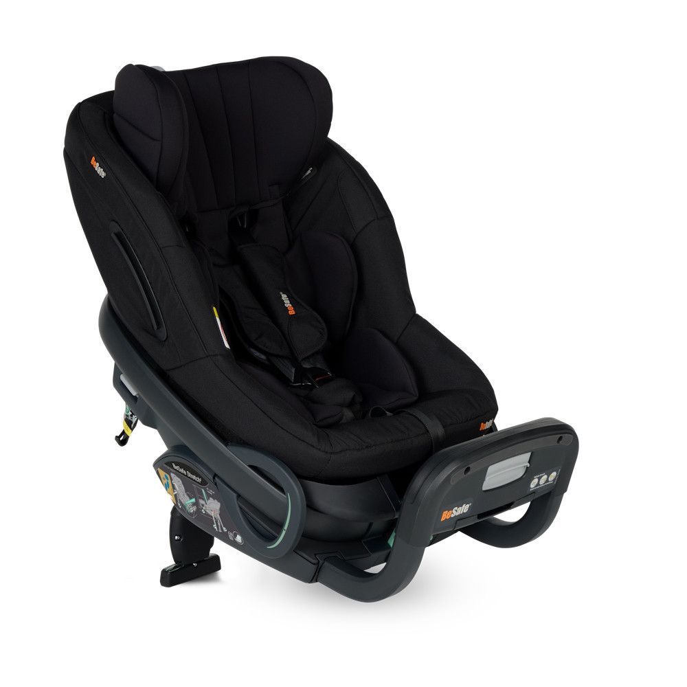 BeSafe gyerekülés Stretch2 I-Size 61-125 cm Fresh Black Cab