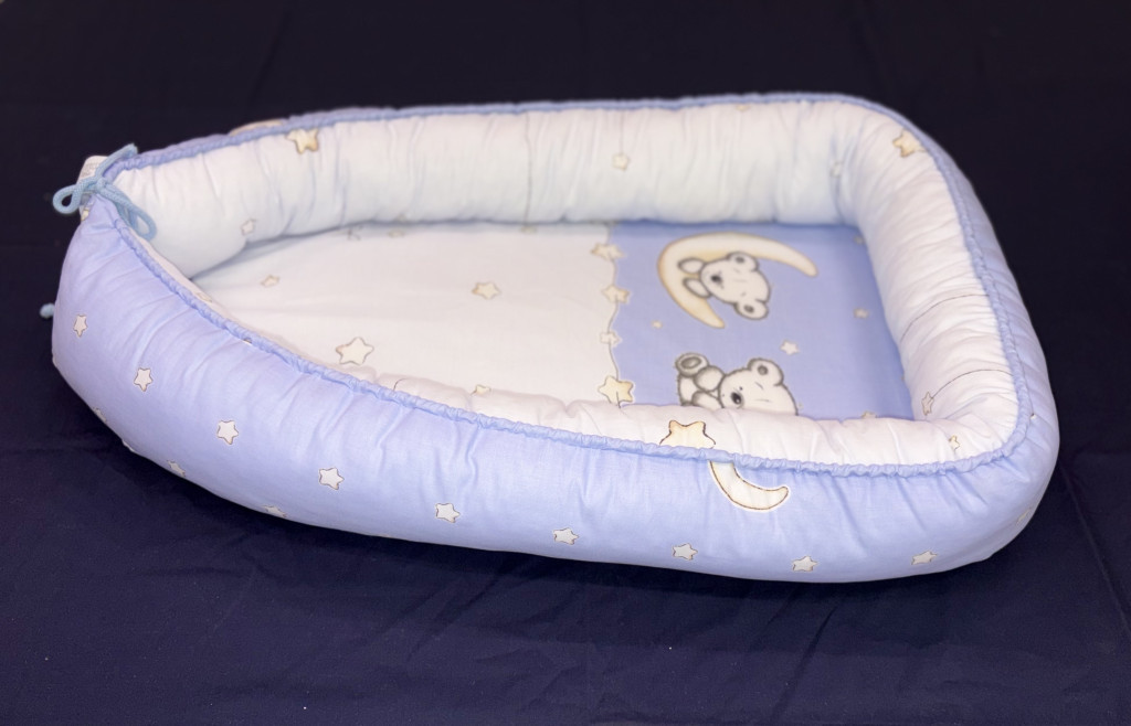 DOMBABY Babafészek  50x75cm MACIS KÉK